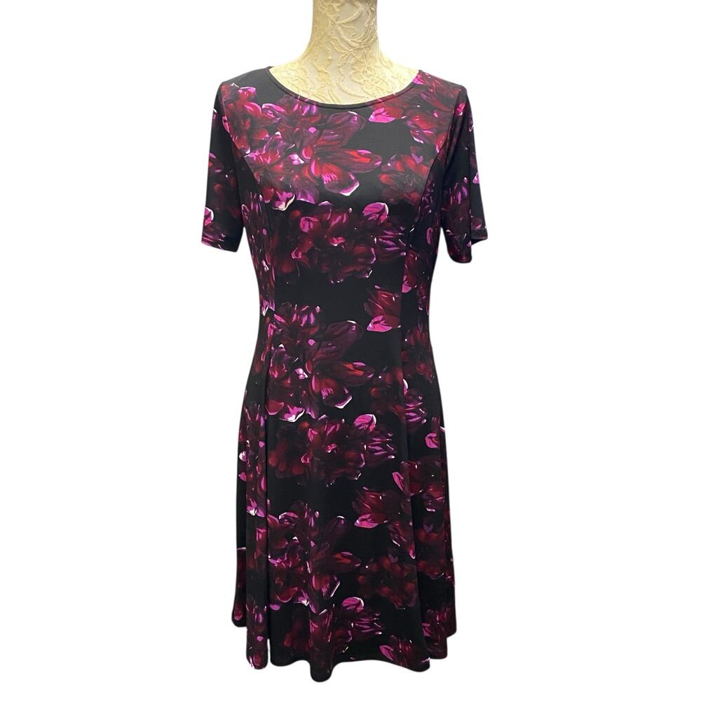 Roz & Ali Floral A-Line Shift Dress M Black Pink Short Sleeve